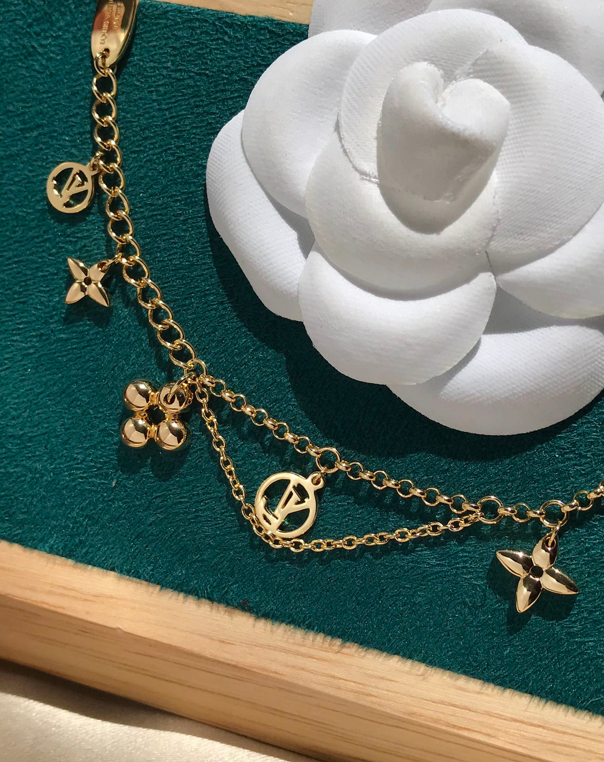 [⭐JeweliWhal]BLOOMING PINK GOLD MOP BRACELET