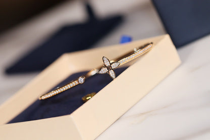 [⭐JeweliWhal]IDYLLE GOLD OPEN BRACELET DIAMOND PAVED