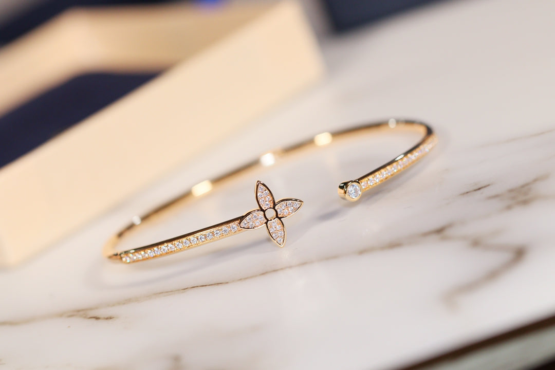 [⭐JeweliWhal]IDYLLE GOLD OPEN BRACELET DIAMOND PAVED