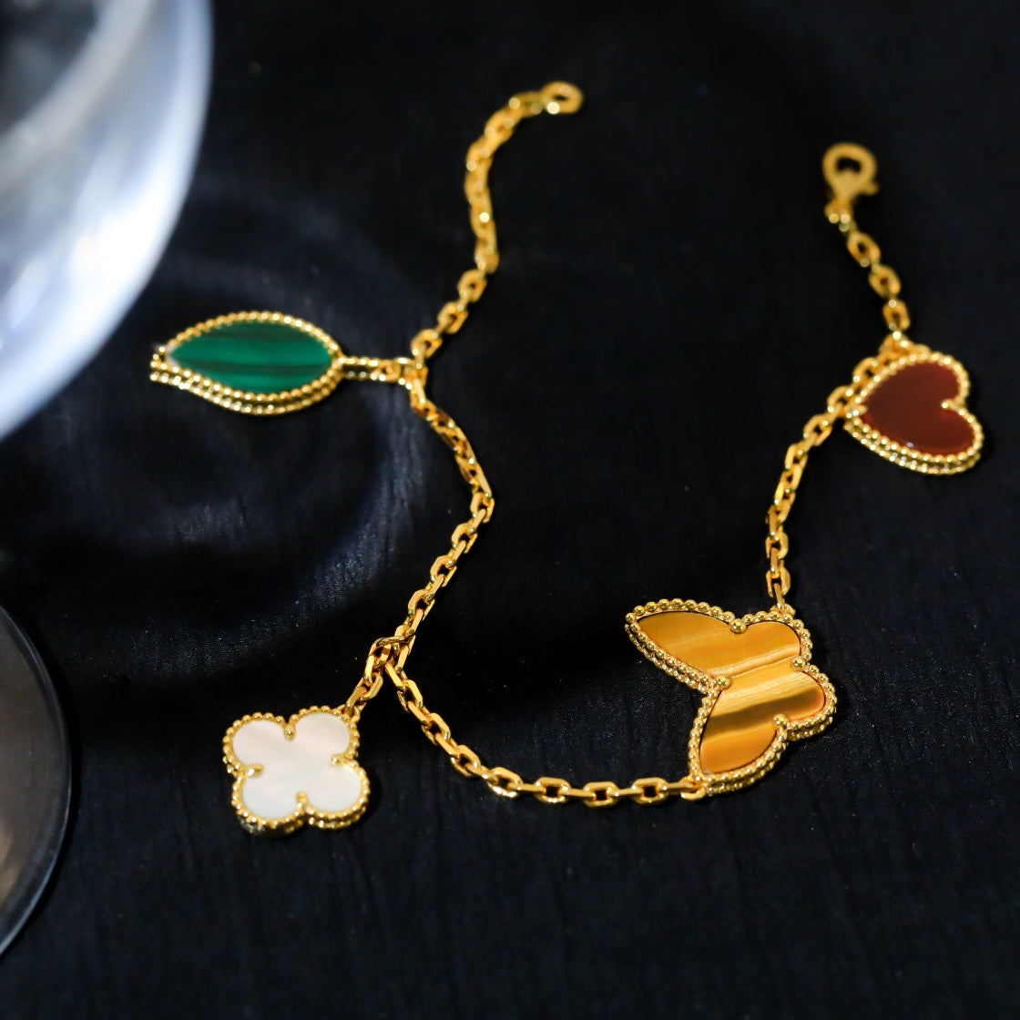[⭐JeweliWhal]LUCKY SPRING 5 MOTIF GOLD BRACELET
