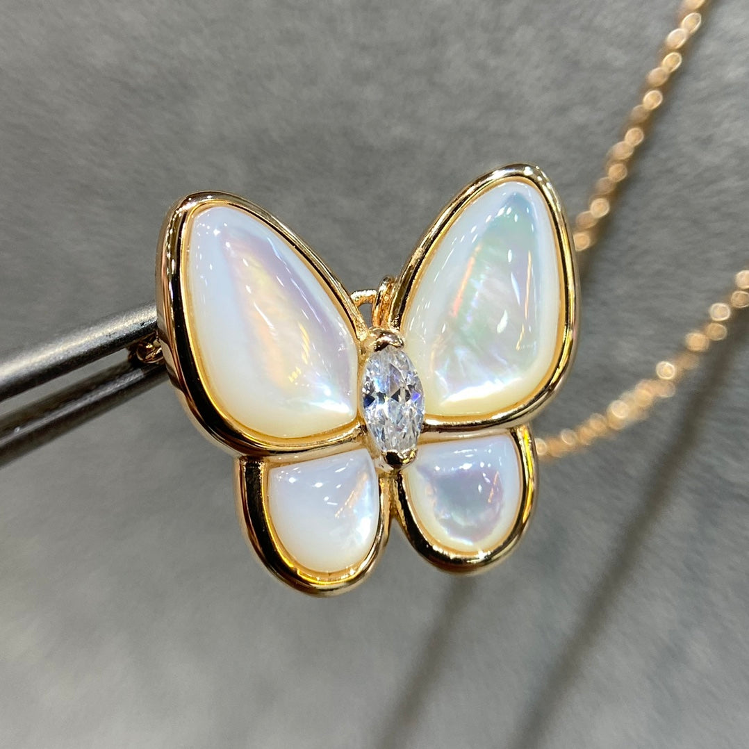 [⭐JeweliWhal]BUTTERFLY MOP DIAMOND NECKLACE