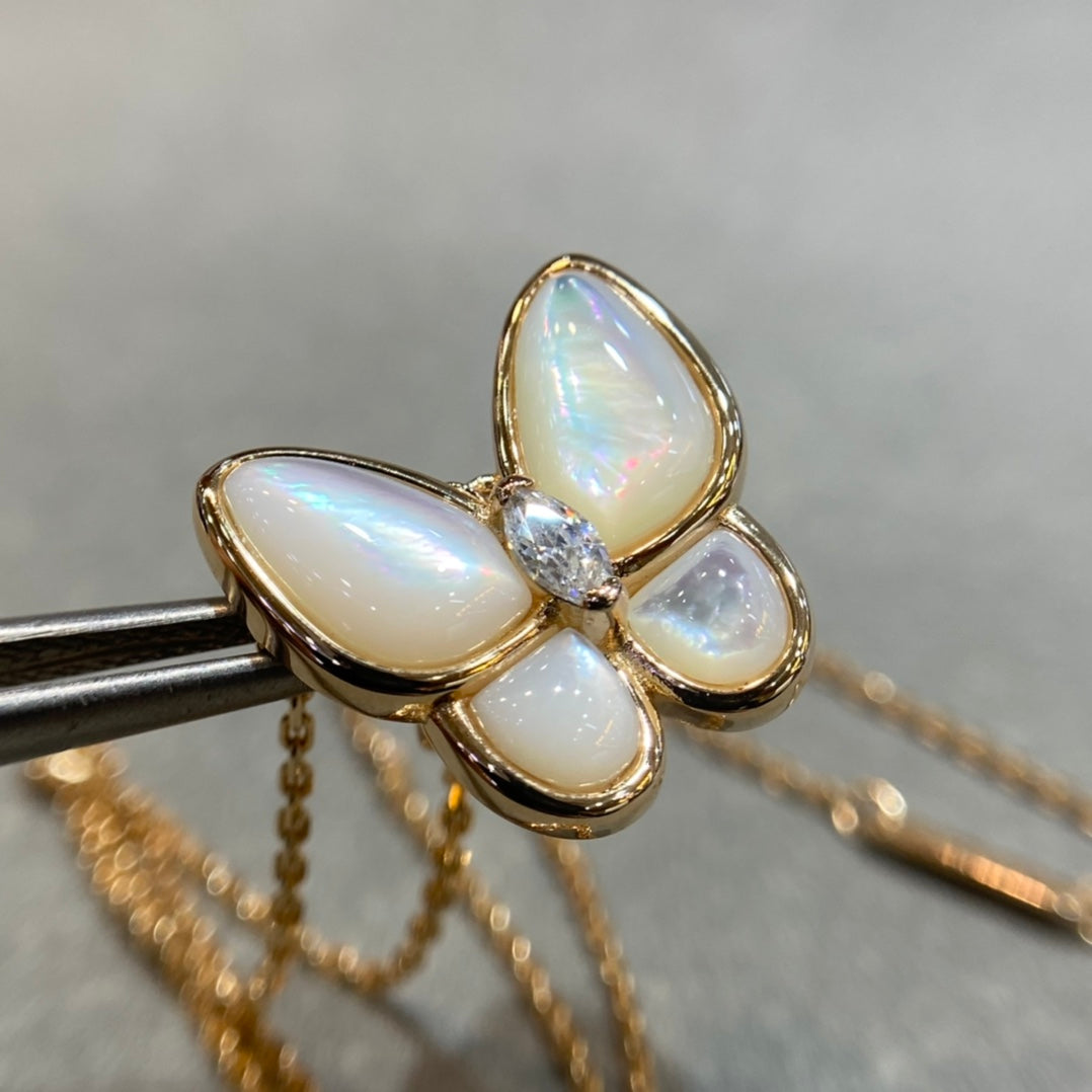 [⭐JeweliWhal]BUTTERFLY MOP DIAMOND NECKLACE