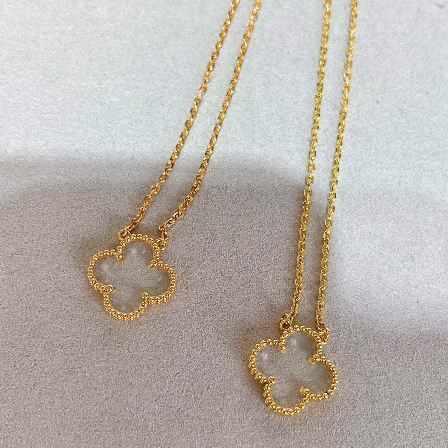 [⭐JeweliWhal]CLOVER ROCK CRYSTAL ROSE GOLD NECKLACE