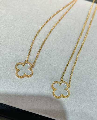 [⭐JeweliWhal]CLOVER ROCK CRYSTAL ROSE GOLD NECKLACE