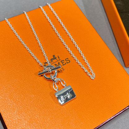 [⭐JeweliWhal]CONSTANCE PEDANT SILVER NECKLACE