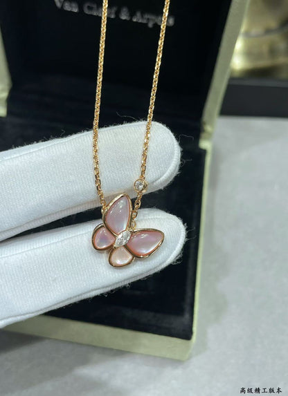 [⭐JeweliWhal]BUTTERFLY PINK MOTHER-OF-PEARL DIAMOND NECKLACE