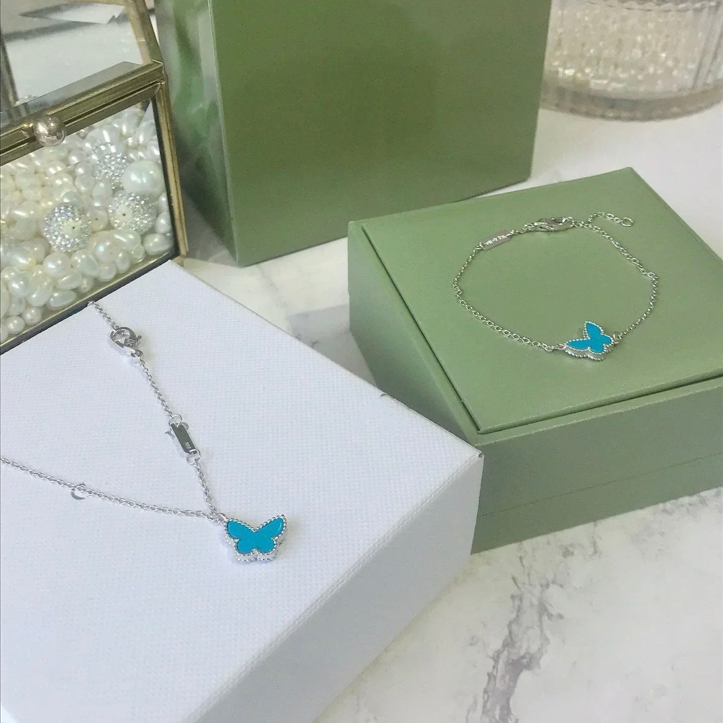 [⭐JeweliWhal]BUTTERFLY TURQUOISE BUTTERFLY BRACELET SILVER