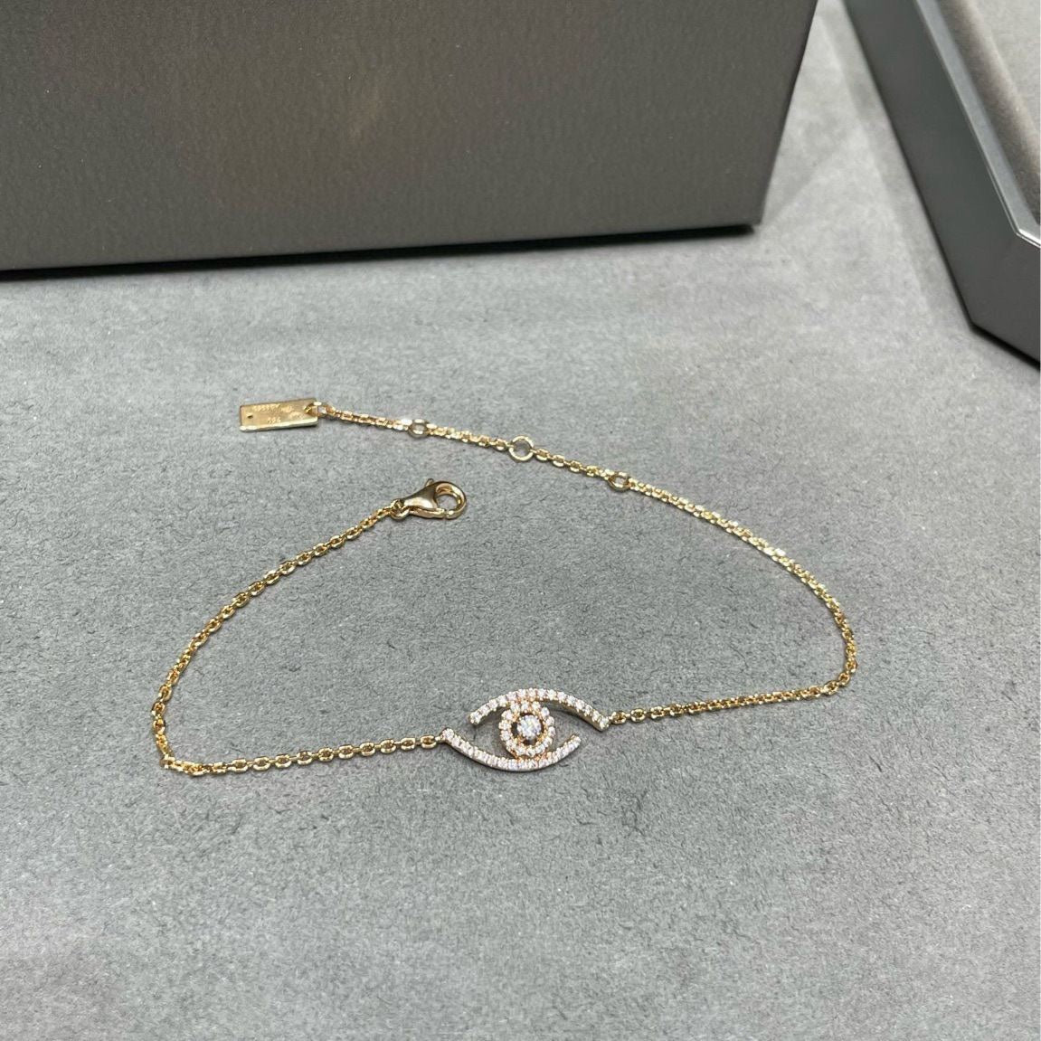 [⭐JeweliWhal]Demo Eye Pave-Set Diamond Bracelet