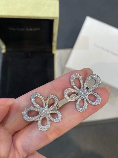 [⭐JeweliWhal]FLOWERLACE EARRINGS FULL DIAMONDS