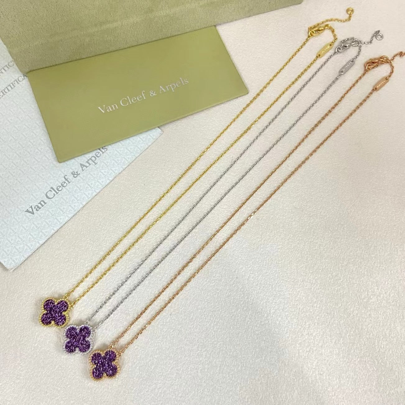 [⭐JeweliWhal]NEW 15MM PURPLE SAND-GOLD FOUR-LEAF CLOVER NECKLACE