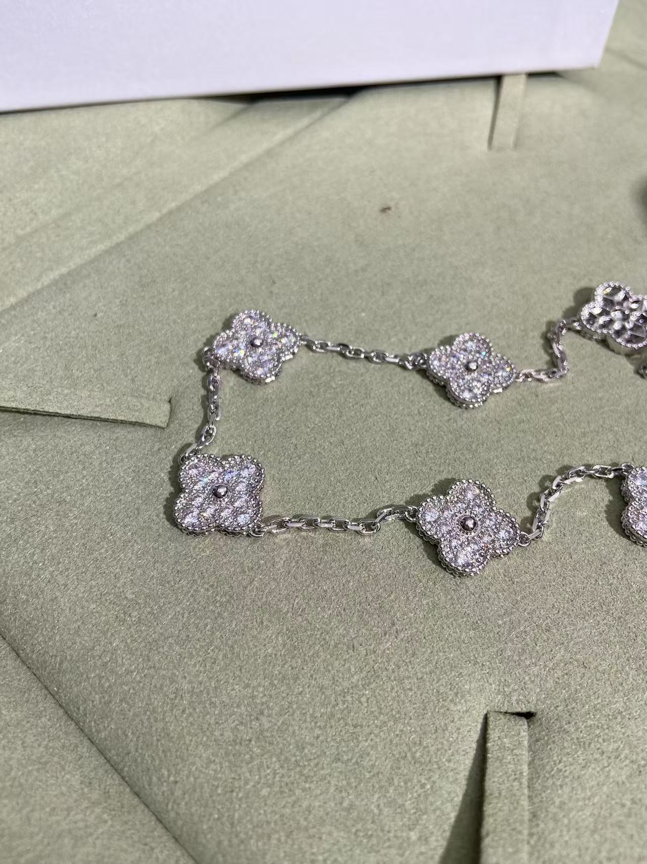 [⭐JeweliWhal]CLOVER 10 MOTIFS  FULL DIAMOND NECKLACE