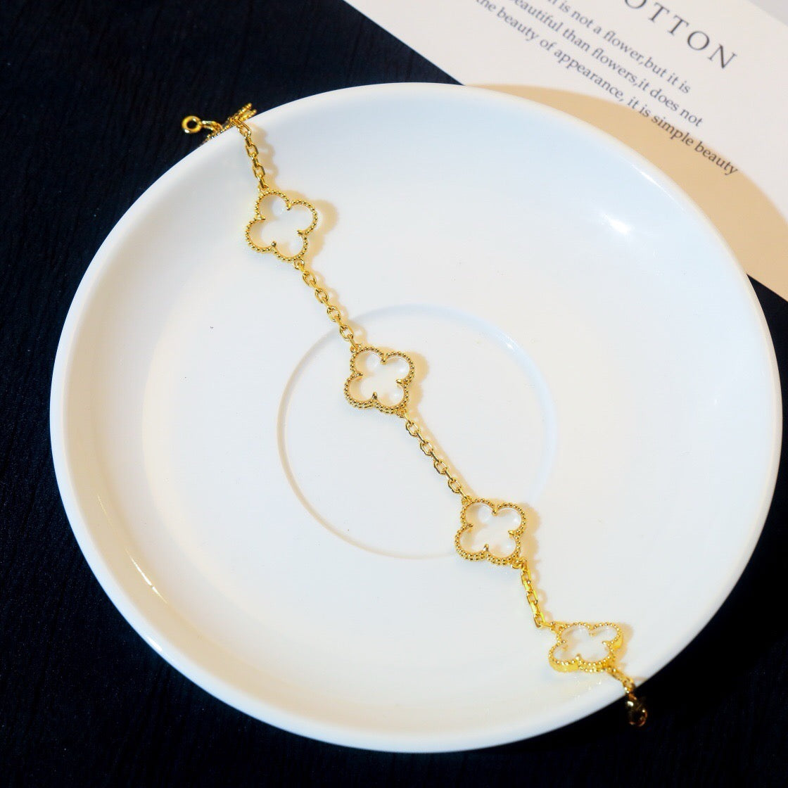 [⭐JeweliWhal]CLOVER 5 MOTIF ROCK CRYSTAL BRACELET