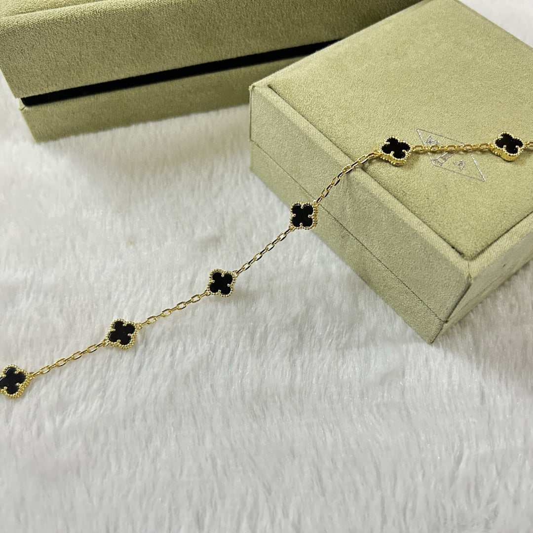 [⭐JeweliWhal]CLOVER 6 MOTIF  ONYXS BRACELET