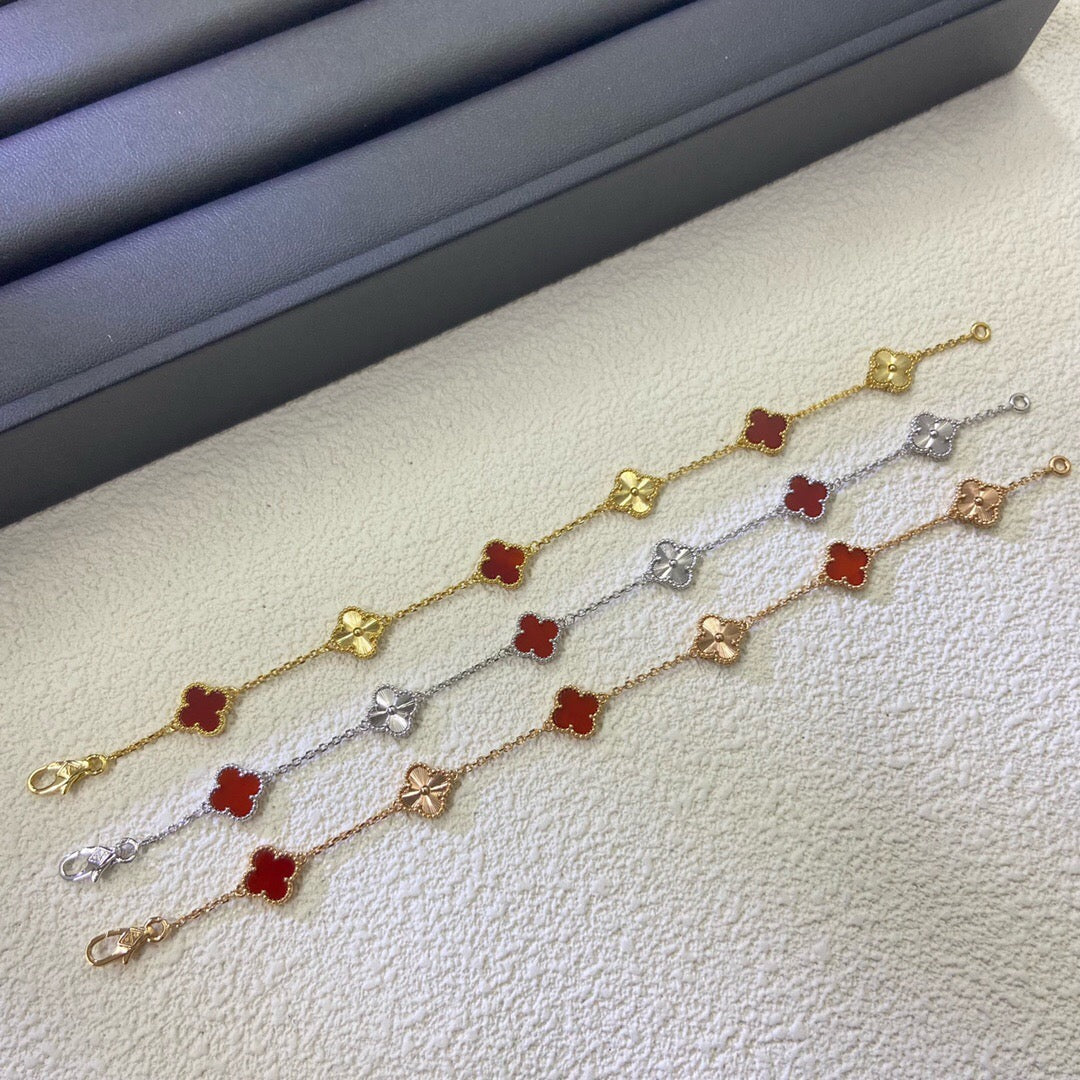 [⭐JeweliWhal]CLOVER 6 MOTIF RED AGATE LASER BRACELET