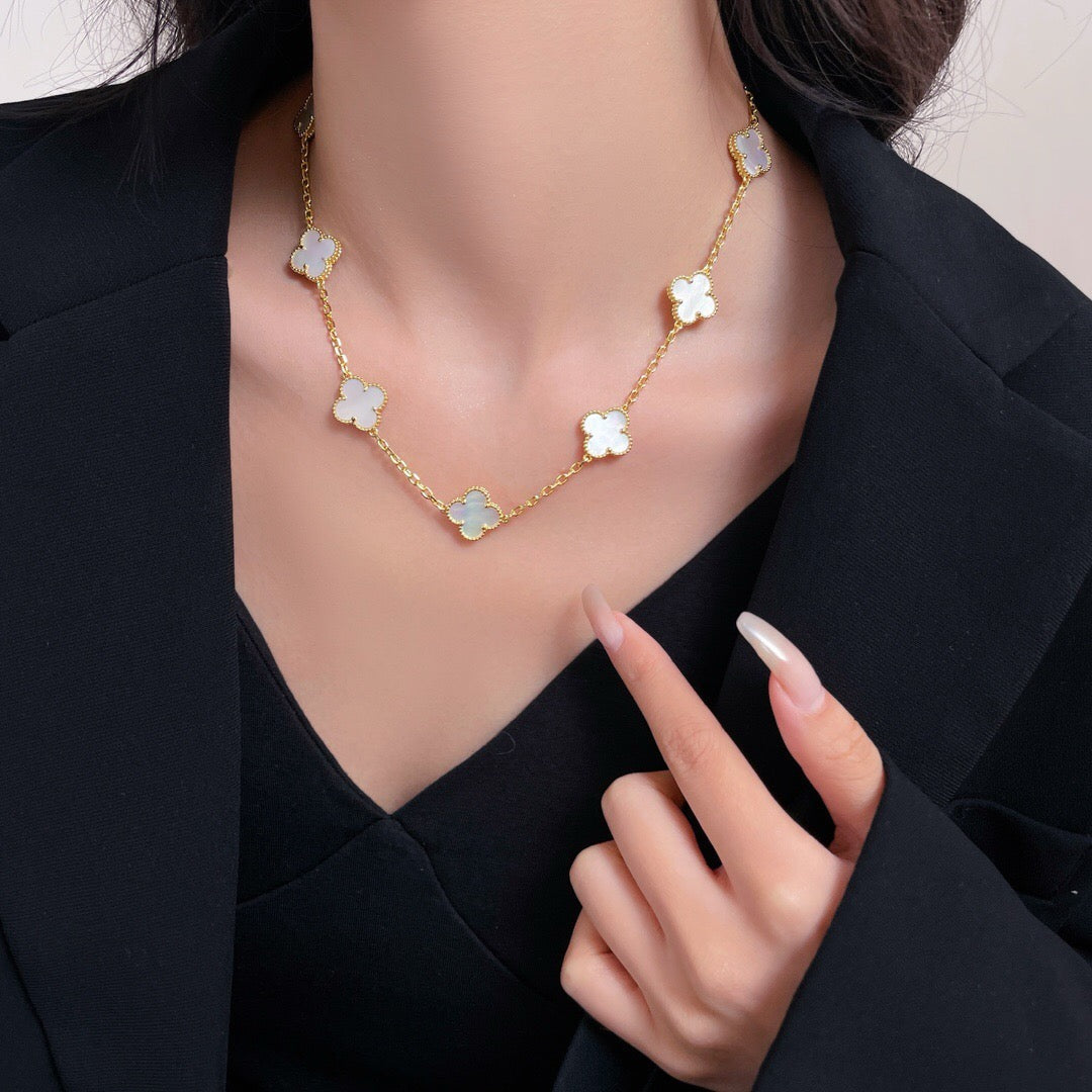 [⭐JeweliWhal]CLOVER 10 MOTIFS WHITE MOTHER OF PEARL NECKLACE