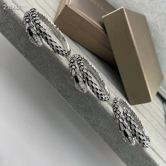 [⭐JeweliWhal]NEW OBSIDIAN & DIAMOND SERPENT BRACELET