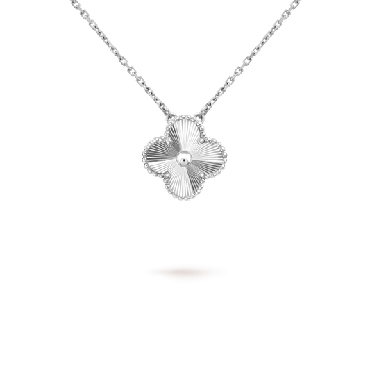 [⭐JeweliWhal]CLOVER 15MM LASER NECKLACE SILVER