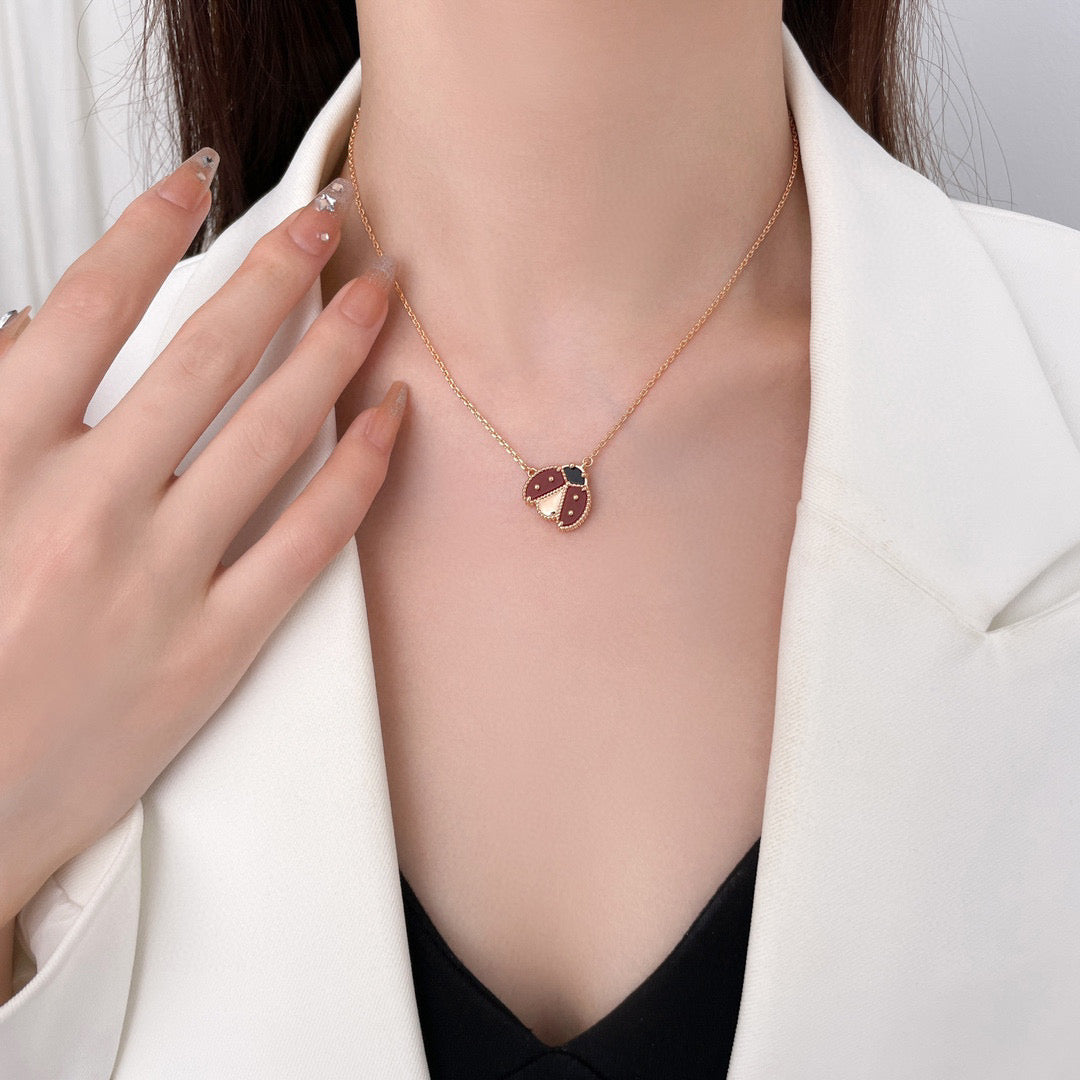 [⭐JeweliWhal]LUCKY  CARNELIANS LADYBUG NECKLACE
