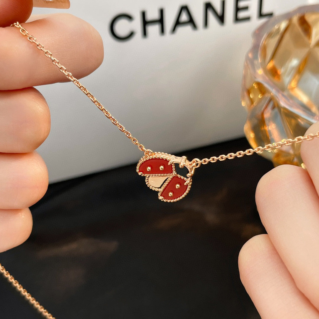 [⭐JeweliWhal]LUCKY  CARNELIANS LADYBUG NECKLACE