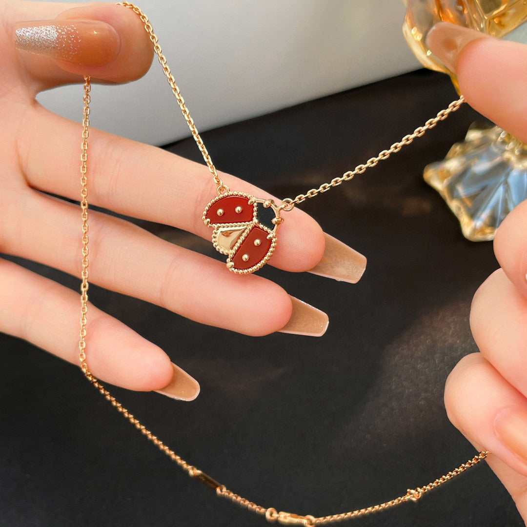 [⭐JeweliWhal]LUCKY  CARNELIANS LADYBUG NECKLACE