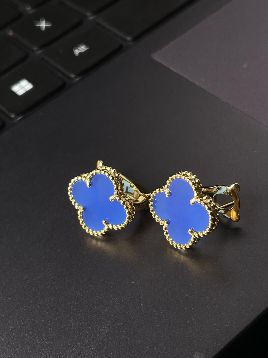 [⭐JeweliWhal] CLOVER LARGE (20mm) 1 MOTIFS BLUE MOP STUD EARRINGS