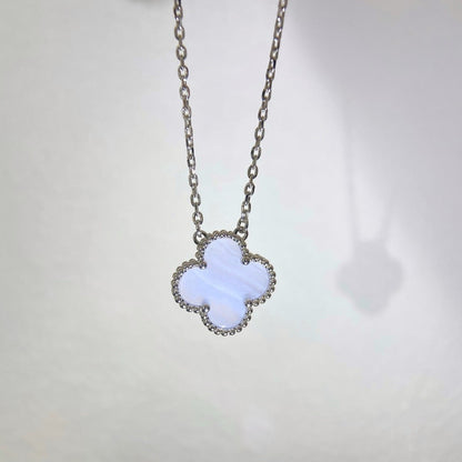 [⭐JeweliWhal]CLOVER 15MM BLUE CHALCEDONY NECKLACE SILVER
