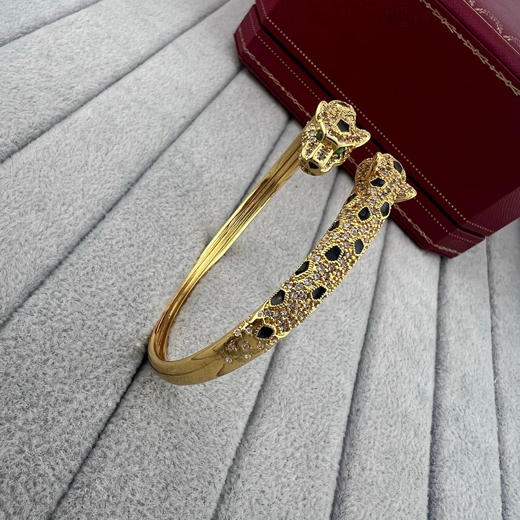 [⭐JeweliWhal]PANTHERE DOUBLE HEADED HALF DIAMOND OPEN BRACELET