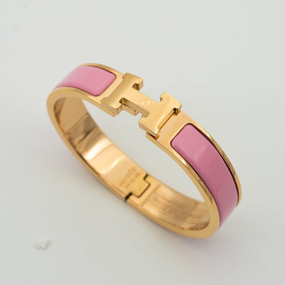 [⭐JeweliWhal]H PINK BRACELET