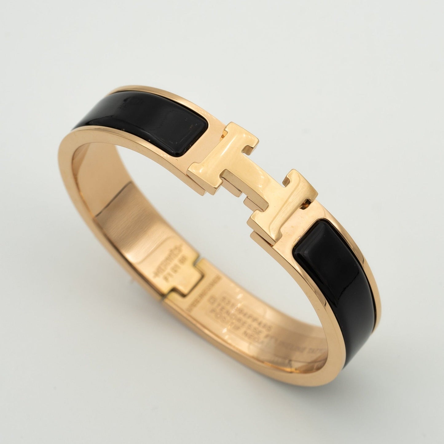 [⭐JeweliWhal]H BLACK BRACELET