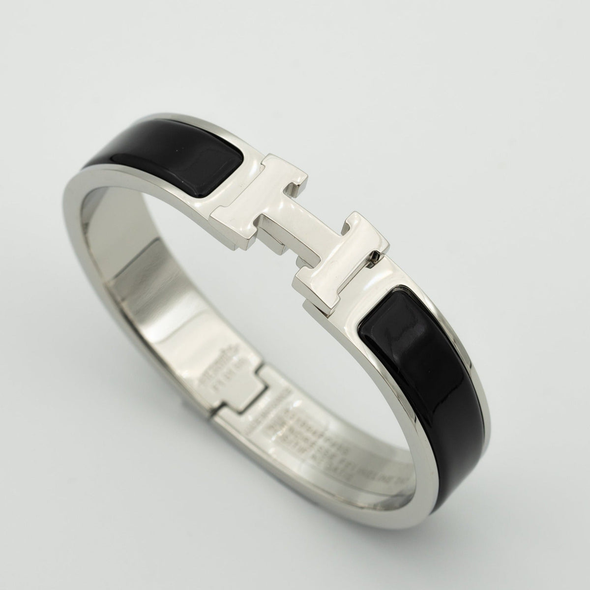 [⭐JeweliWhal]H BLACK BRACELET