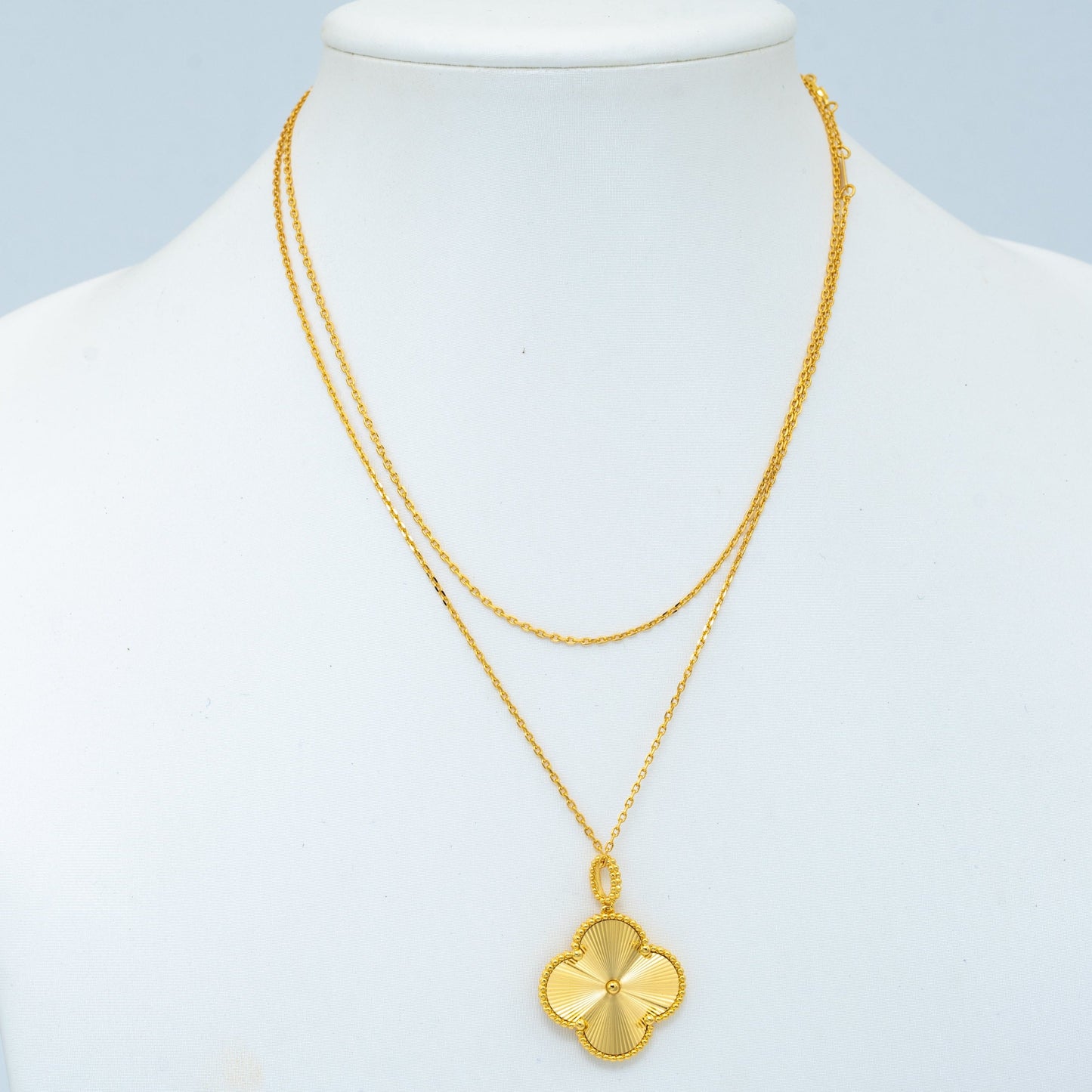 [⭐JeweliWhal]CLOVER 25MM PEDANT NECKLACE GOLD