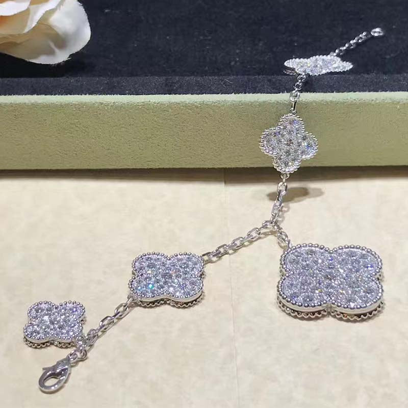 [⭐JeweliWhal]CLOVER 6 MOTIFS SILVER DIAMOND BRACELET