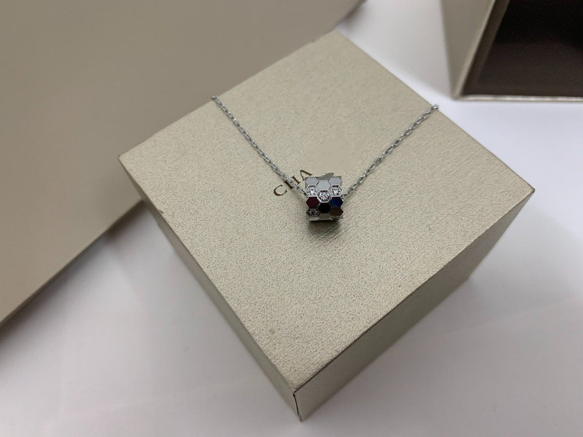 [⭐JeweliWhal]BEE LOVE DIAMOND NECKLACE