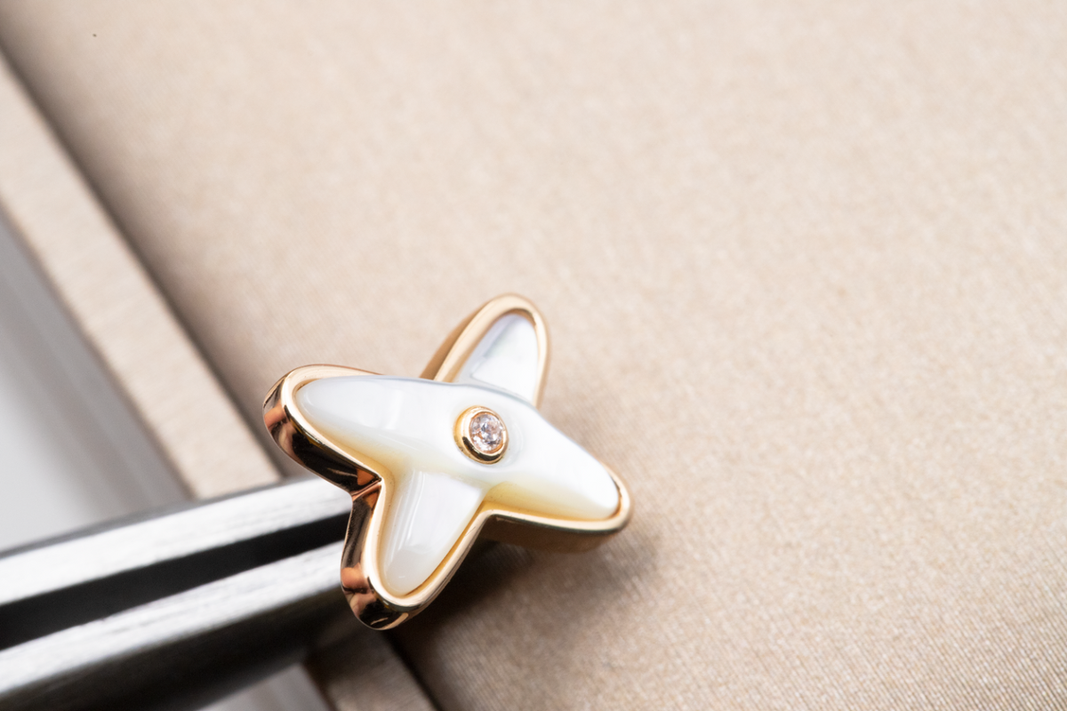 [⭐JeweliWhal]JEUX DE WHITE MOP ROSE GOLD DIAMOND EARRINGS