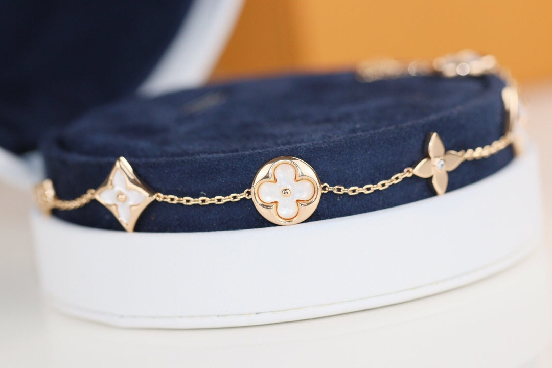 [⭐JeweliWhal]LEAF CLOVER BRACELET