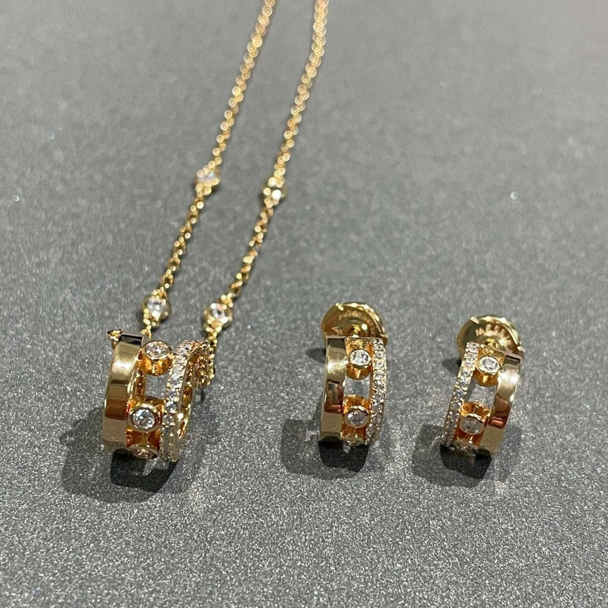 [⭐JeweliWhal]CHAIN MOVE ROMANE PEDAND NECKLACE