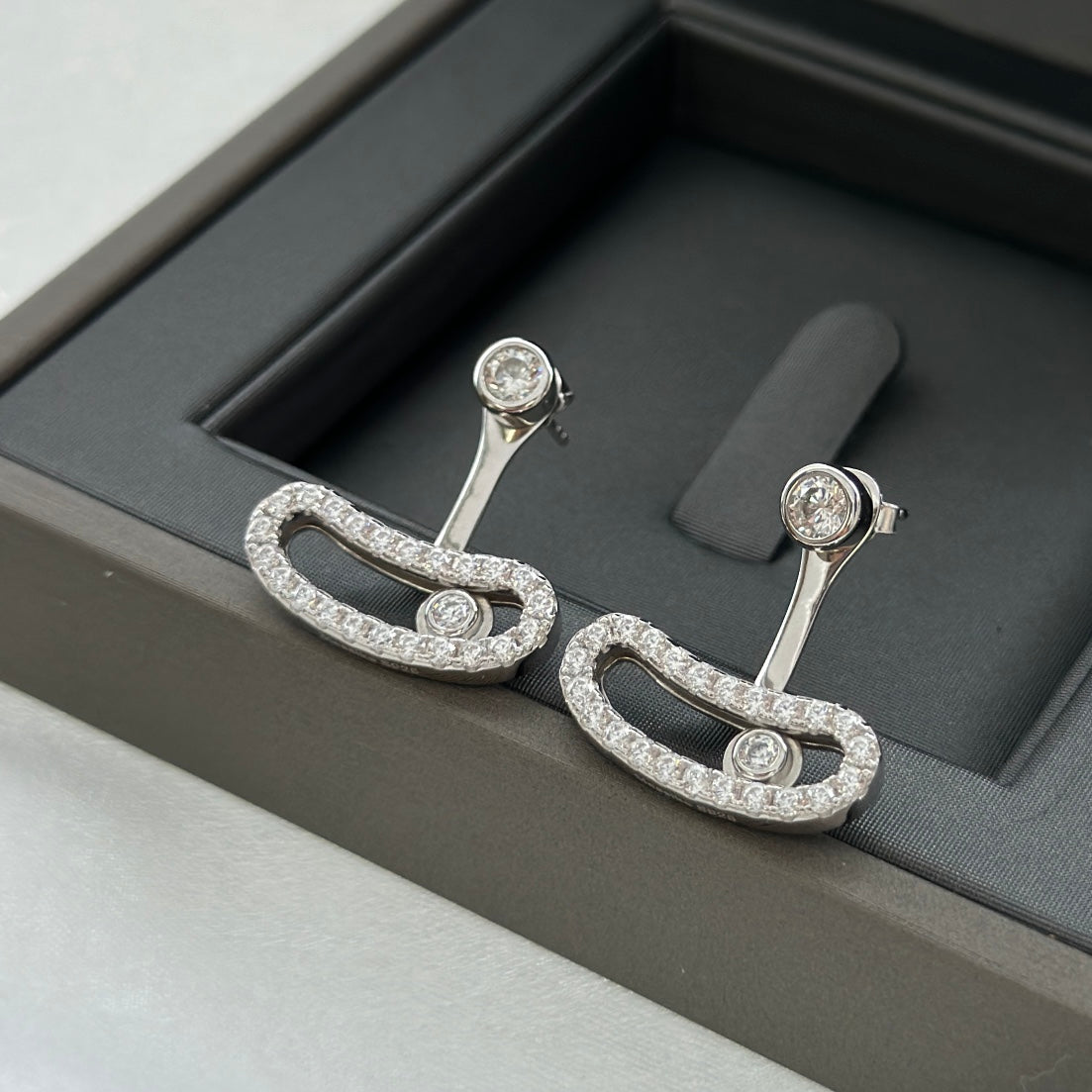 [⭐JeweliWhal]MOVE UNO SILVER DIAMOND EARRINGS