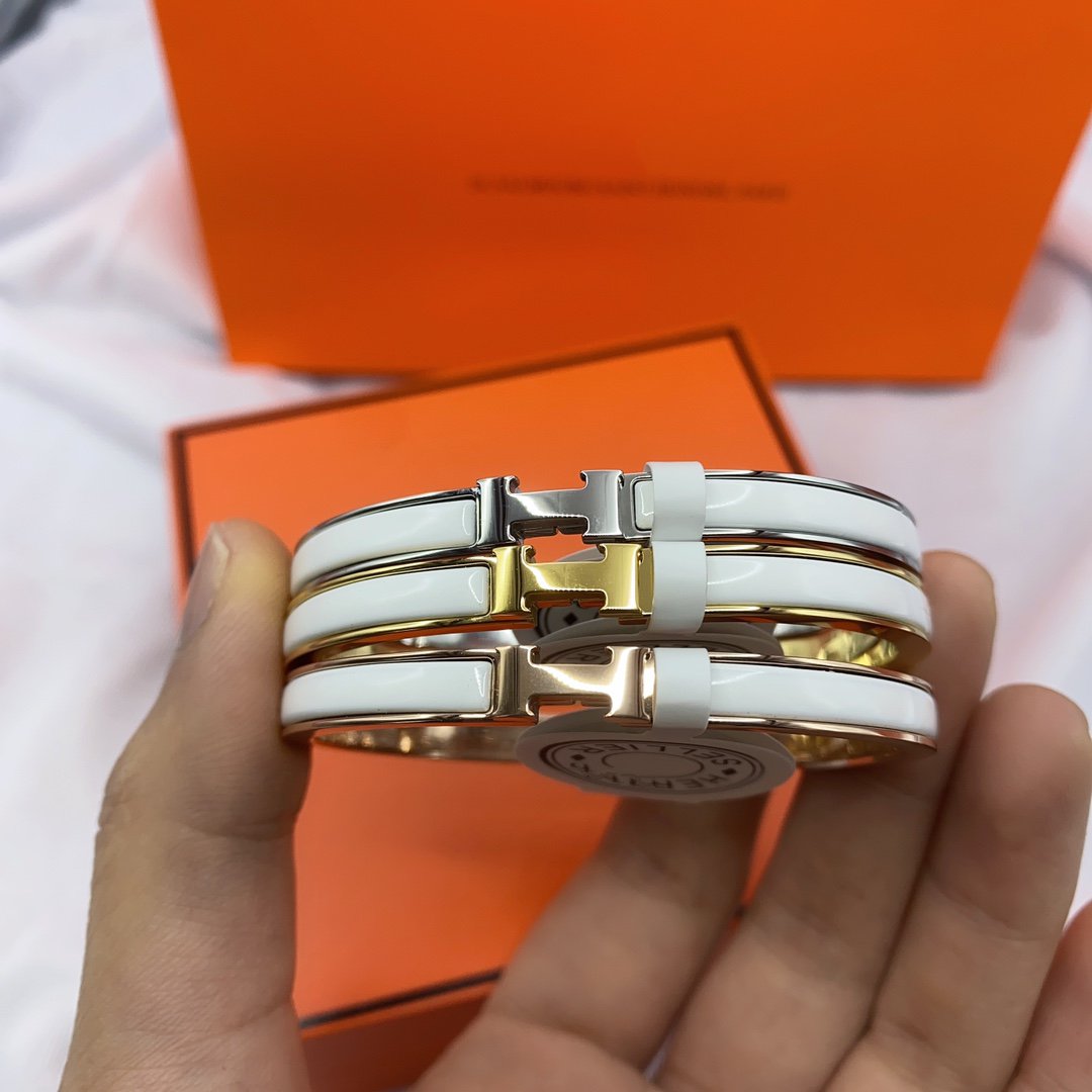 [⭐JeweliWhal]CLASSIC HM CLIC WHITE 8MM ENAMEL BRACELET