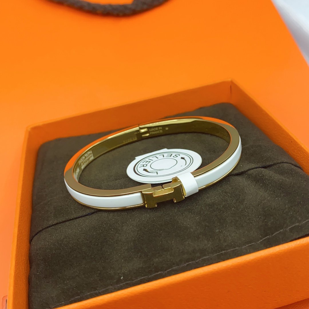[⭐JeweliWhal]CLASSIC HM CLIC WHITE 8MM ENAMEL BRACELET