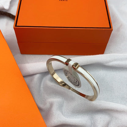 [⭐JeweliWhal]CLASSIC HM CLIC WHITE 8MM ENAMEL BRACELET