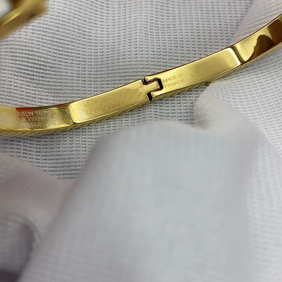 [⭐JeweliWhal]CLASSIC HM CLIC WHITE 8MM ENAMEL BRACELET