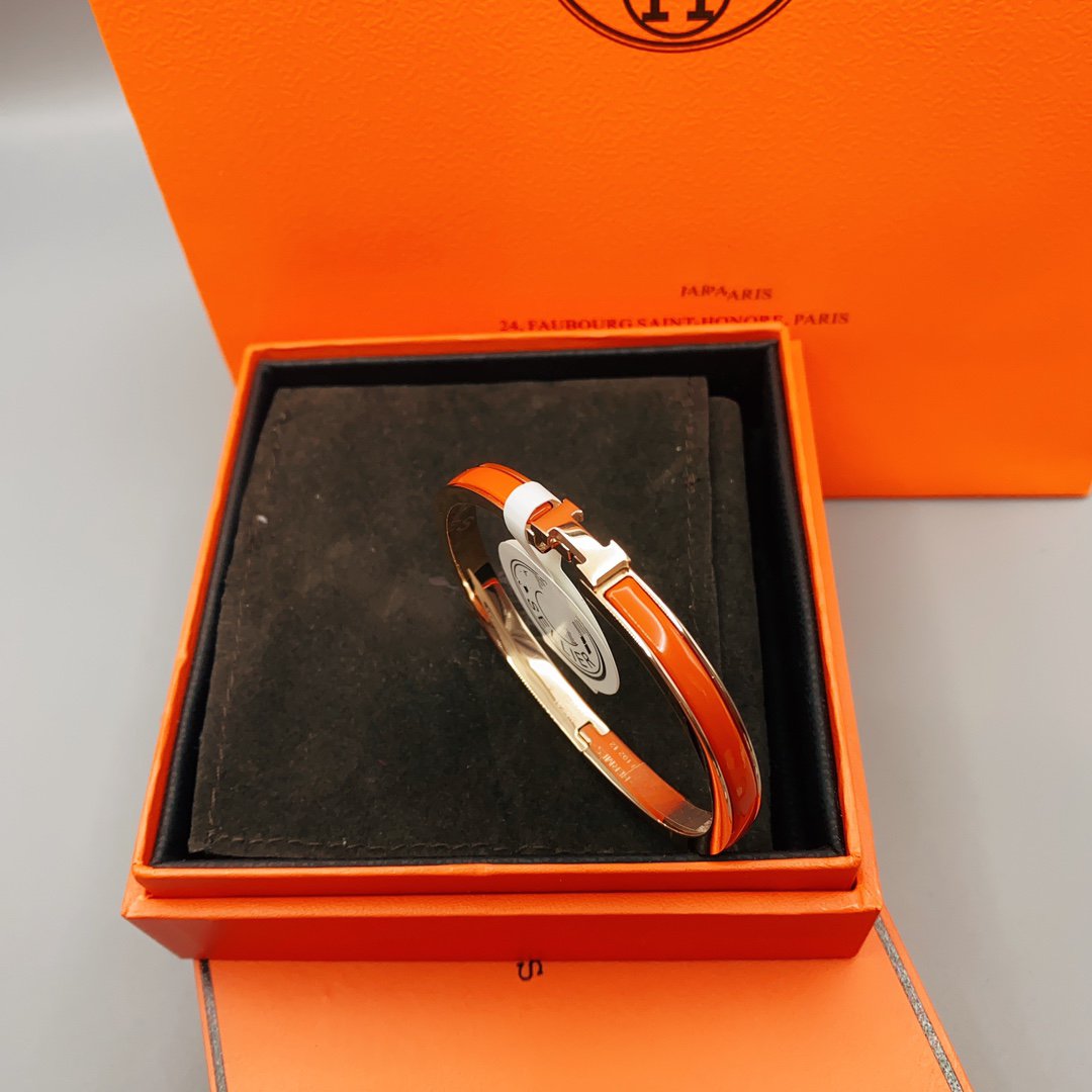 [⭐JeweliWhal]CLASSIC HM CLIC RED 8MM ENAMEL BRACELET