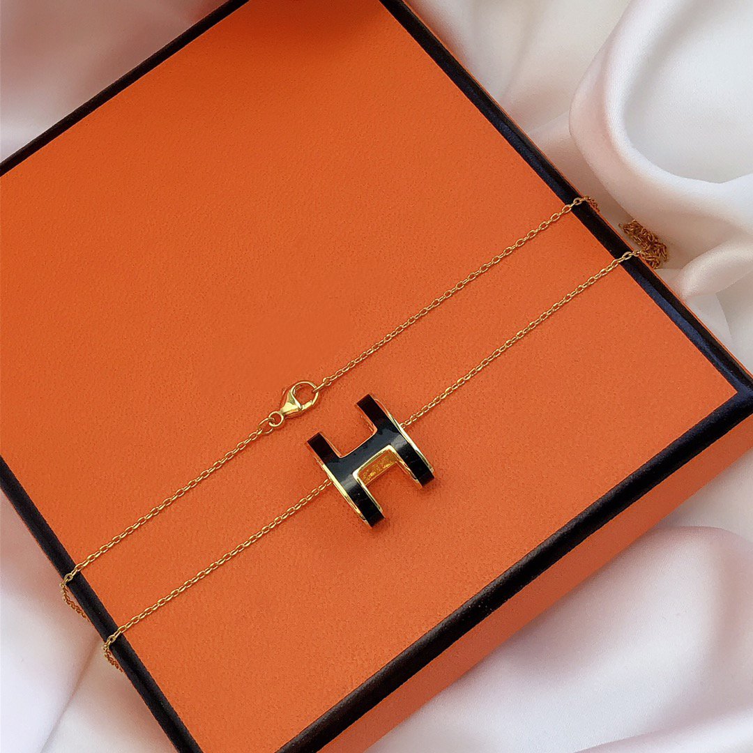 [⭐JeweliWhal]HM CLIC BLACK ENAMEL GOLD NECKLACE