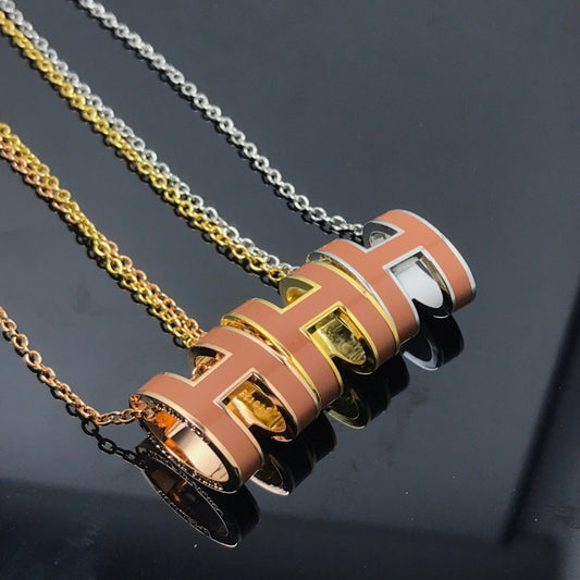 [⭐JeweliWhal]H NECKLACE BROWN
