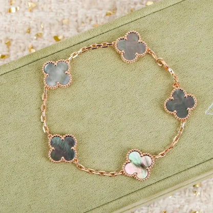 [⭐JeweliWhal] CLOVER 5 MOTIF GRAY MOP BRACELET COLLECTION
