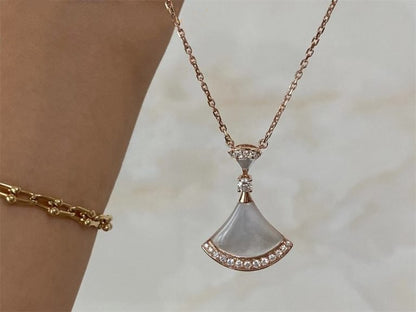 [⭐JeweliWhal]DREAM NECKLACE MOP PINK GOLD DIAMOND