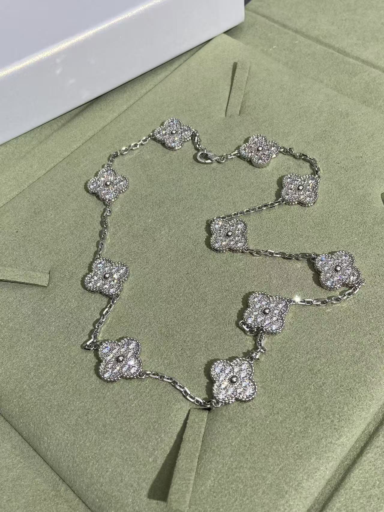 [⭐JeweliWhal]CLOVER 10 MOTIFS  FULL DIAMOND NECKLACE