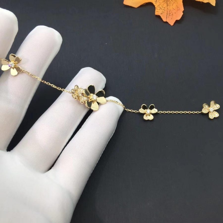 [⭐JeweliWhal]FRIVOLE GOLD 5 FLOWERS BRACELET