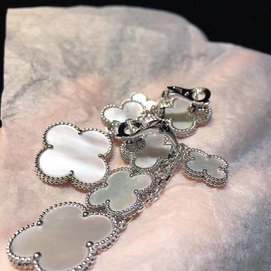 [⭐JeweliWhal]CLOVER EARRINGS WHITE MOP 4 MOTIFS SILVER