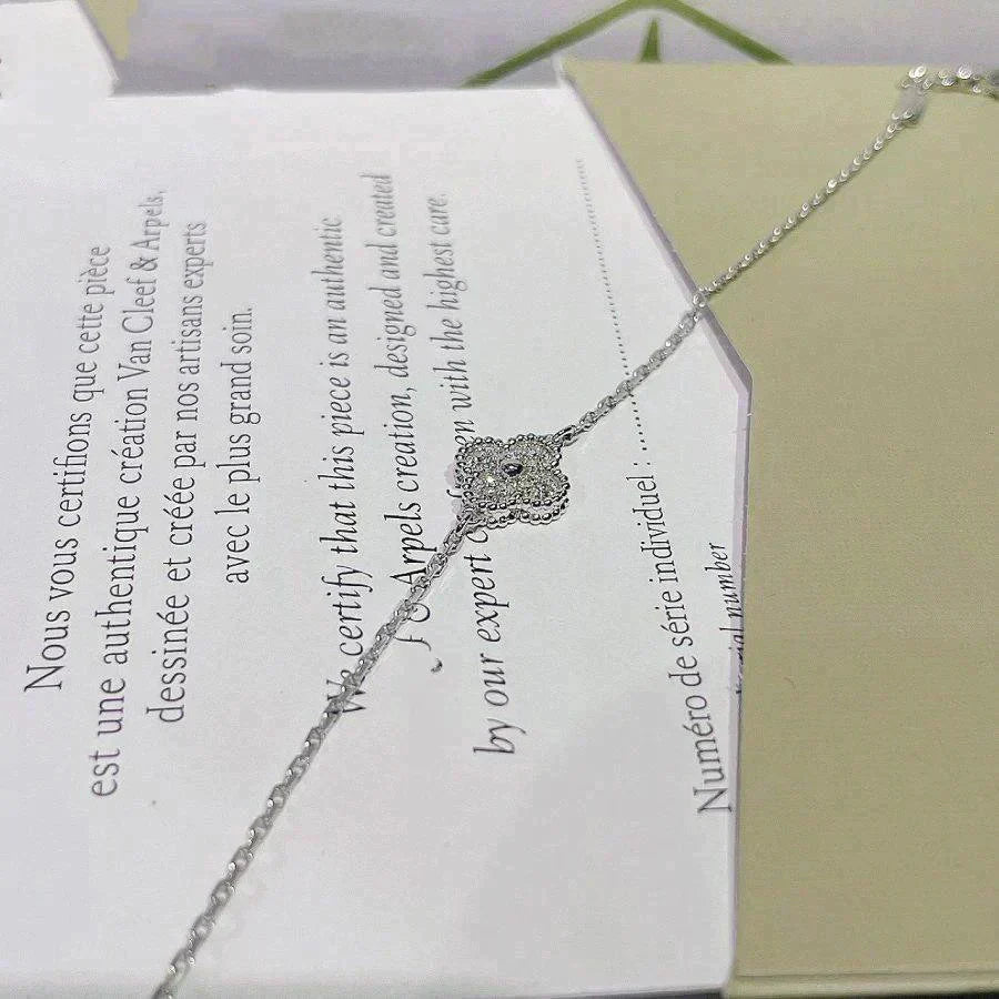 [⭐JeweliWhal]CLOVER  SINGLE FLOWER BRACELET SILVER